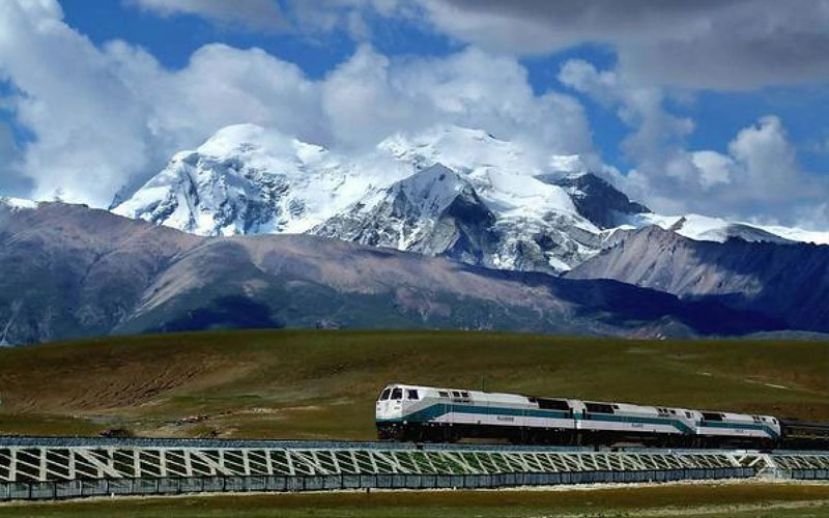 Китай продолжит развитие железнодорожной сети на Цинхай-Тибетском нагорье