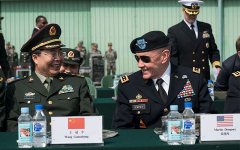 Китай и США возобновят военный диалог